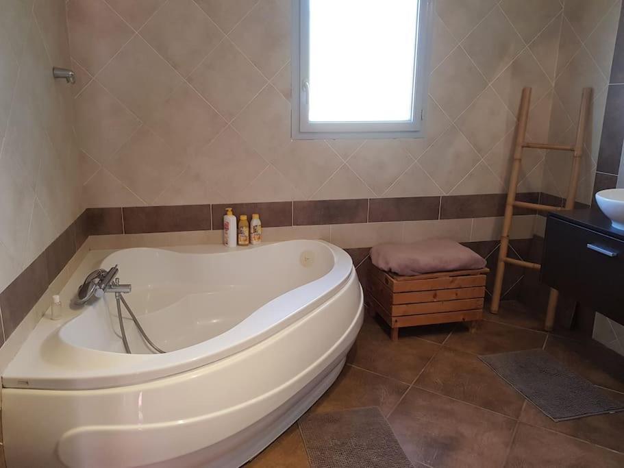 Maison Spacieuse Face Aux Pyrenees Carla-Bayle Екстериор снимка